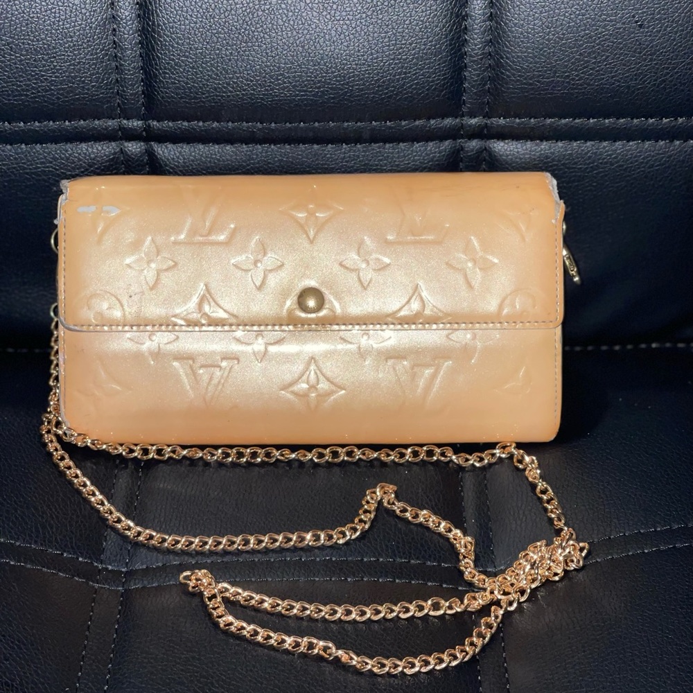 🌷LV Sarah Vernis Rose Gold wallet🌷